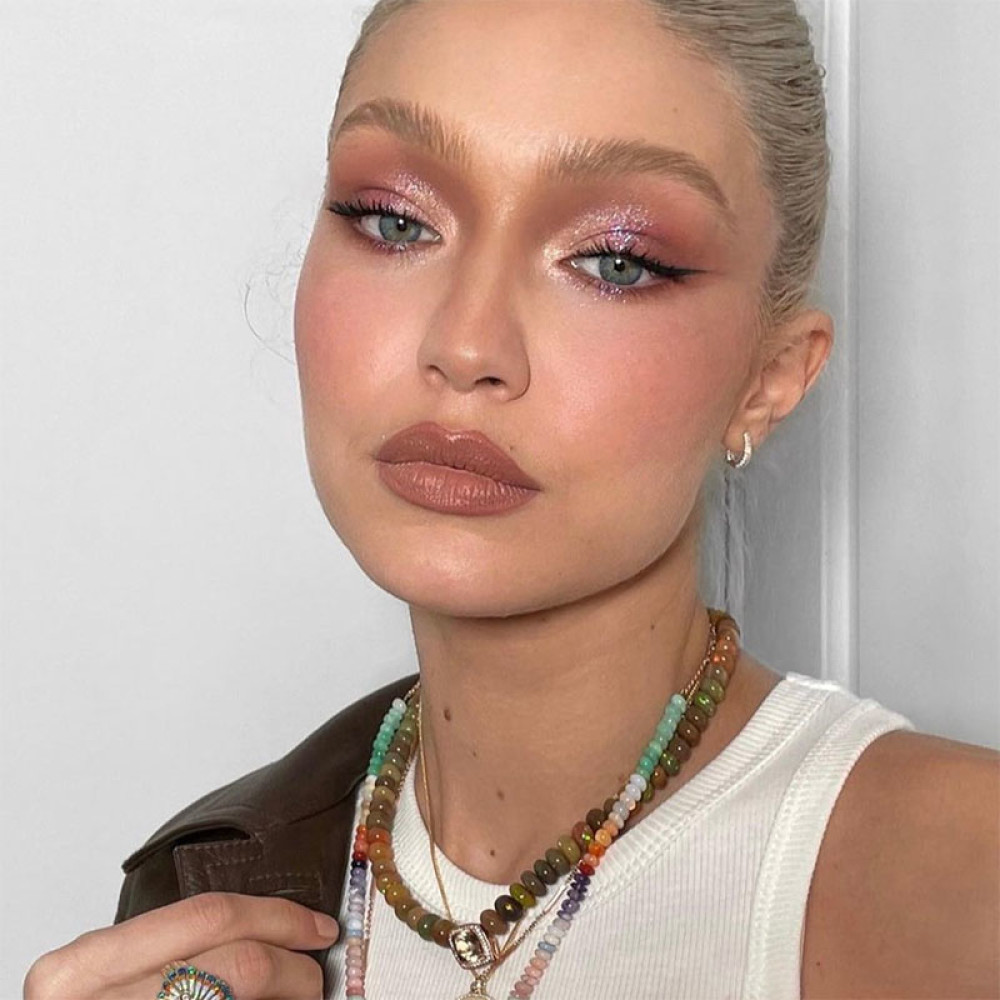Trending makeup cheap